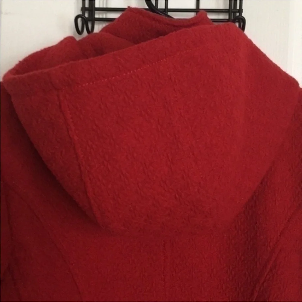JESSICA SIMPSON red hooded texture toggle coat